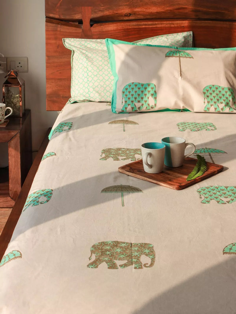 CLASSIC IMPERIAL LEGACY HANDBLOCK PRINTED BEDSHEET WITH REVERSIBLE PILLOW CASES